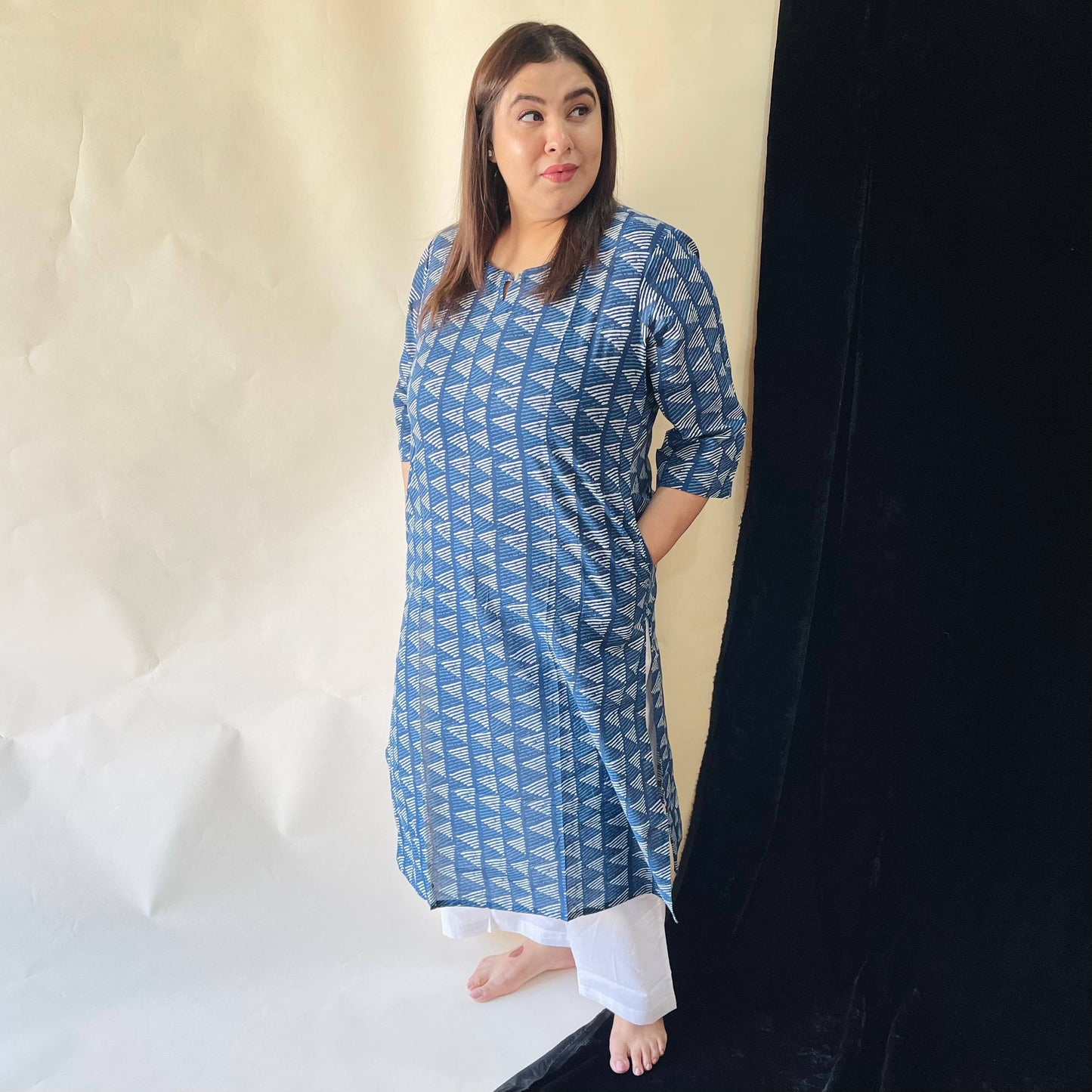 Neela Kurta