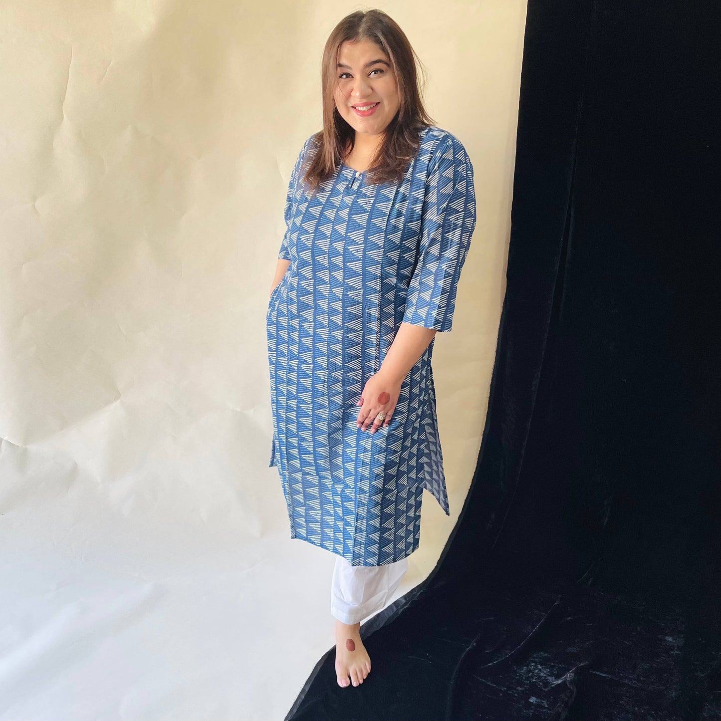 Neela Kurta