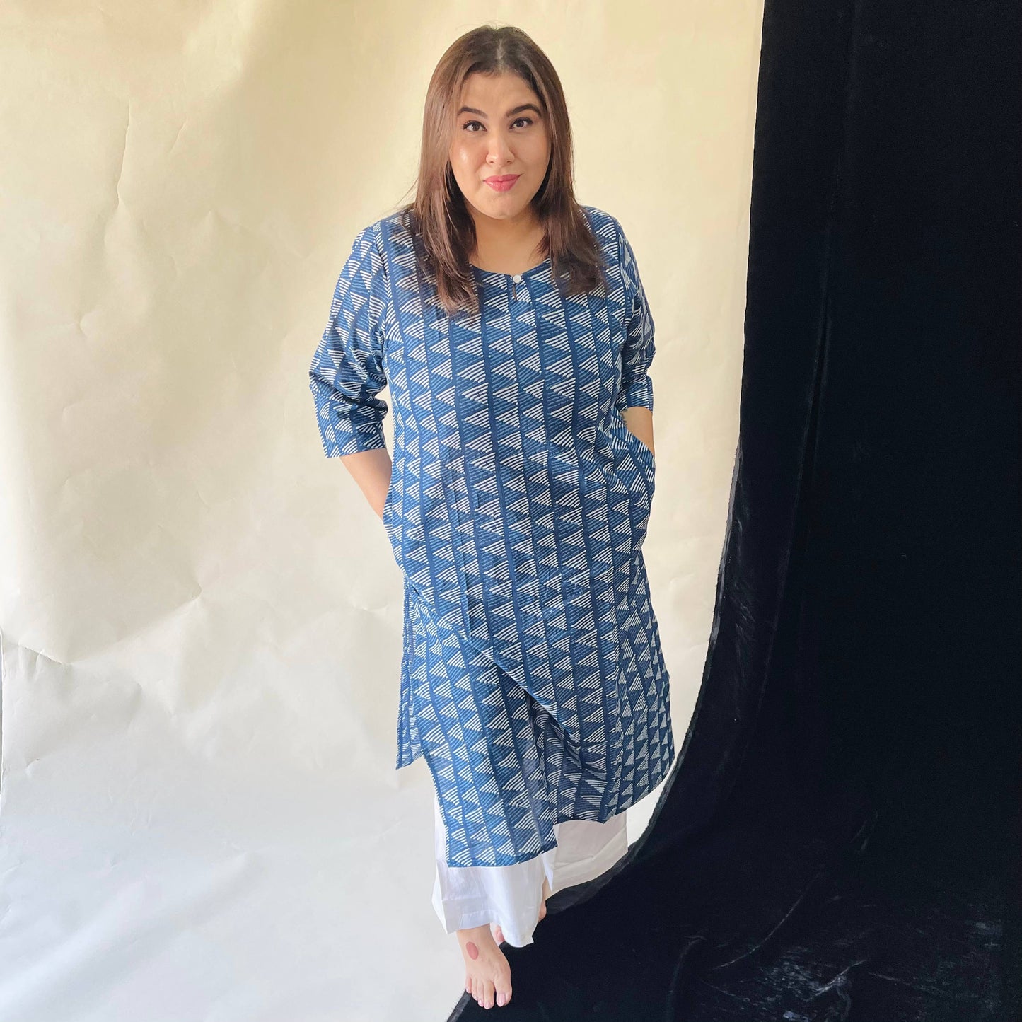 Neela Kurta